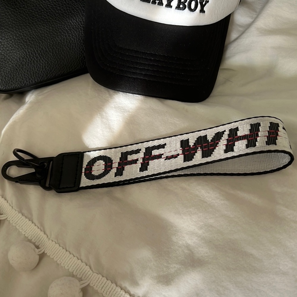Offwhite keychain